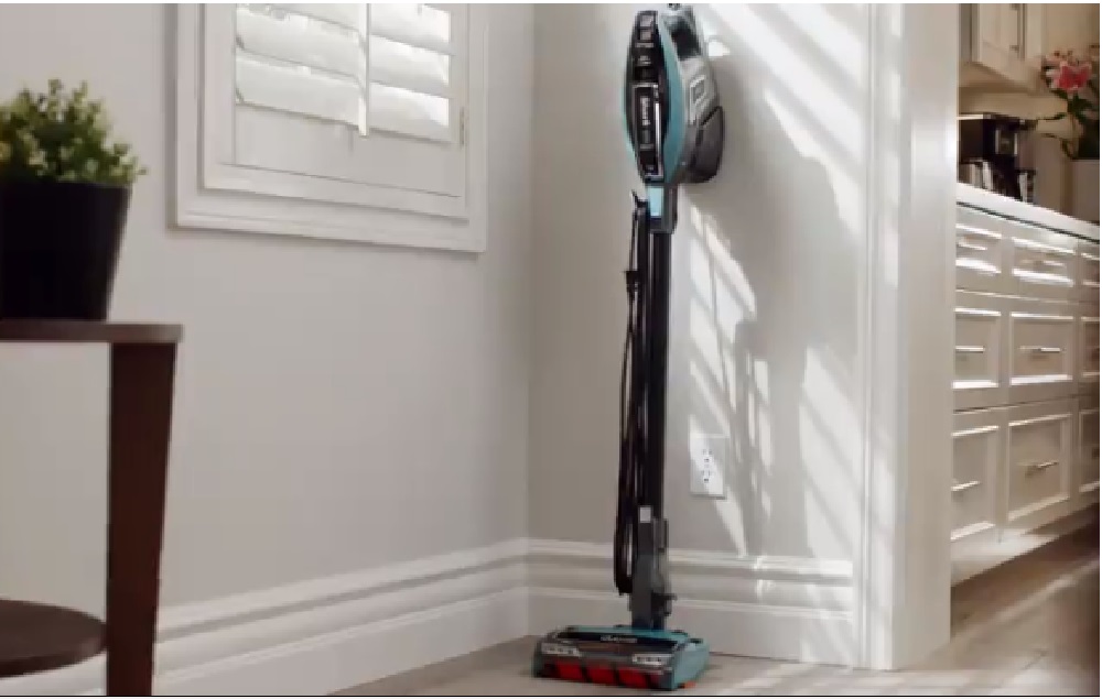 Shark APEX DuoClean with Zero-M Corded Stick Vacuum	Review