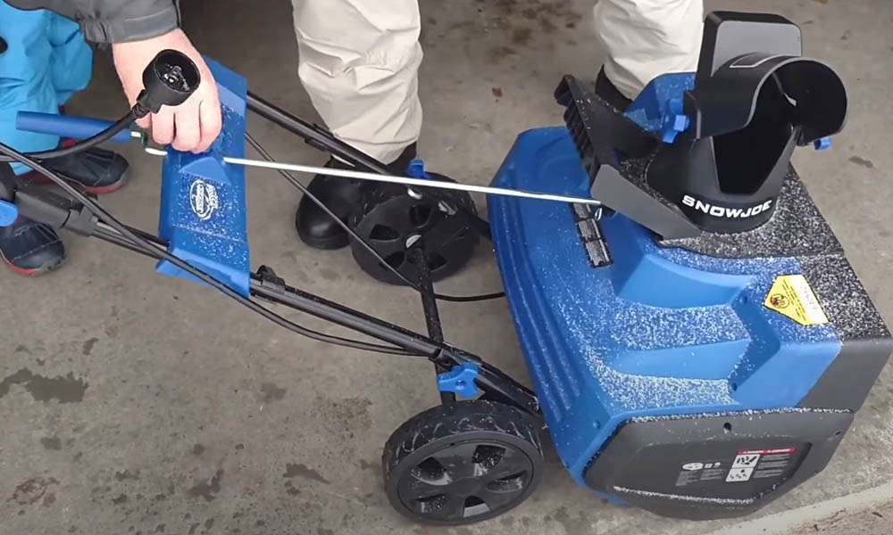 Snow Joe Electric Single Stage Snow Thrower Review